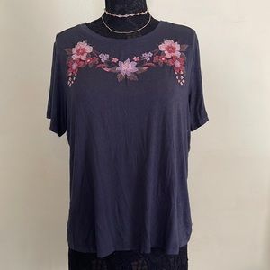 AMERICAN EAGLE Embroidered Black Crop Top